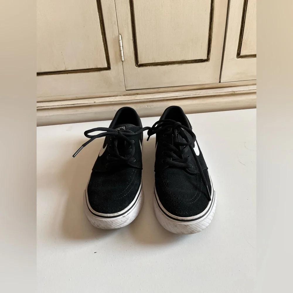 Nike Stefan Janoski Black & White Canvas Skate tennis shoes sneakers Youth 5.5